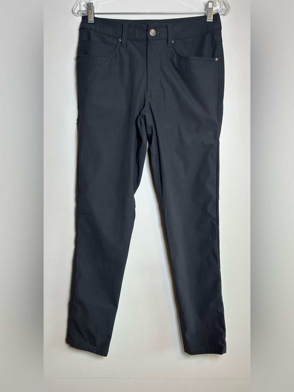Lululemon black stretch pants size 28 athletic casual travel slim fit